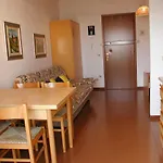 Appartement Valbella Con Piscina