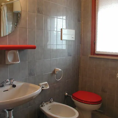 Valbella Con Piscina Lägenhet
