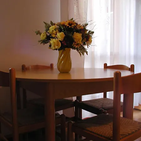 Valbella Con Piscina Apartment