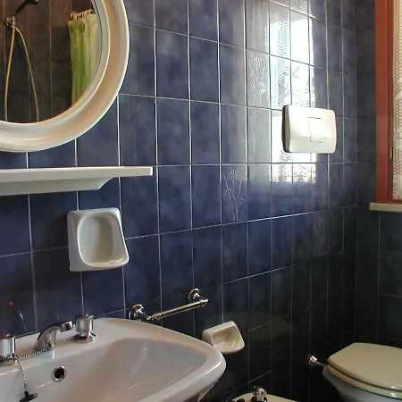 Valbella Con Piscina Lägenhet Bibione