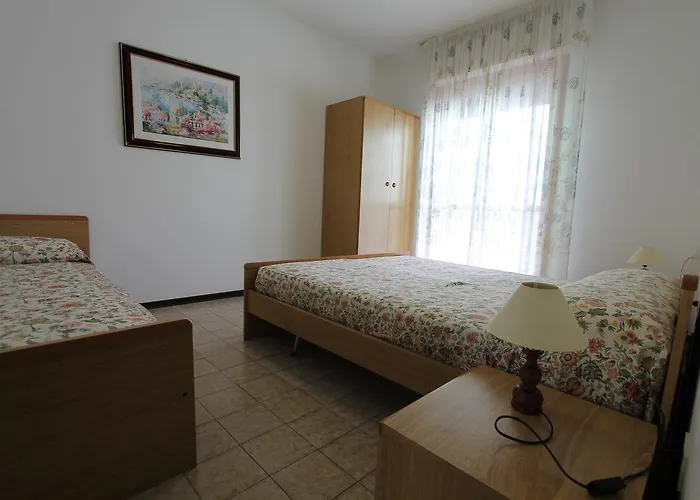 Valbella Con Piscina Διαμέρισμα Μπιμπιόνε