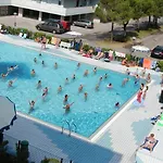 Valbella Con Piscina Apartment