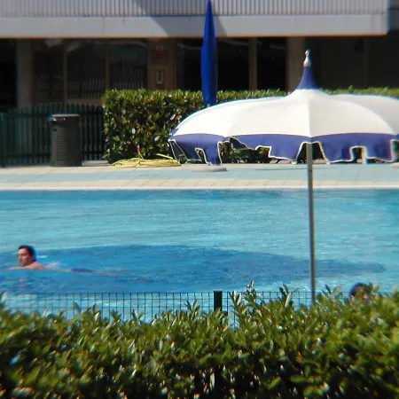 Valbella Con Piscina * بيبيوني