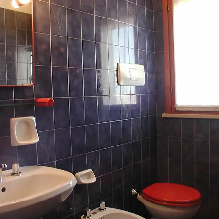 Valbella Con Piscina * ביביונה