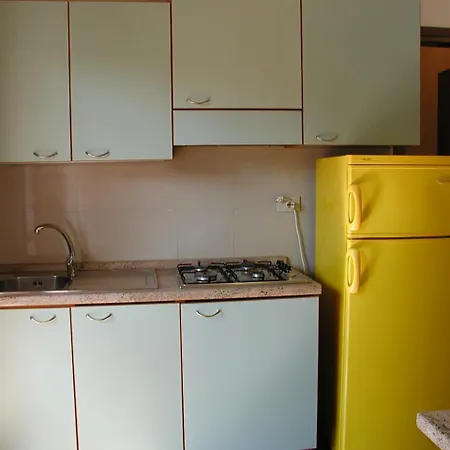 Διαμέρισμα Valbella Con Piscina Μπιμπιόνε
