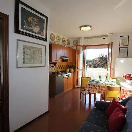 Valbella Con Piscina Immobiliare Friuli