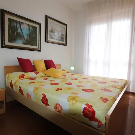 Valbella Con Piscina Бибионе
