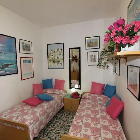 Valbella Con Piscina דירה ביביונה