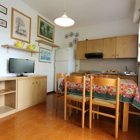 דירה Valbella Con Piscina ביביונה