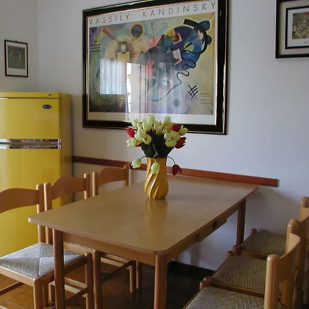Valbella Con Piscina דירה