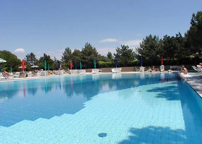 Apartament Valbella Con Piscina *